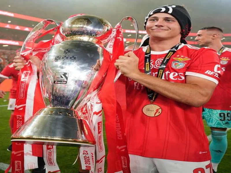 攻守全能,若昂-内维斯在葡萄牙国家队生涯上演首个帽子戏法